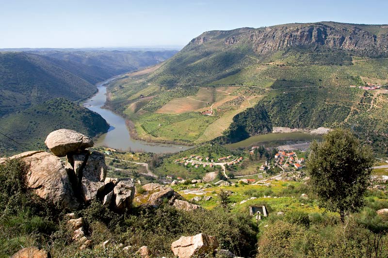 Poblado del salto de Saucelle