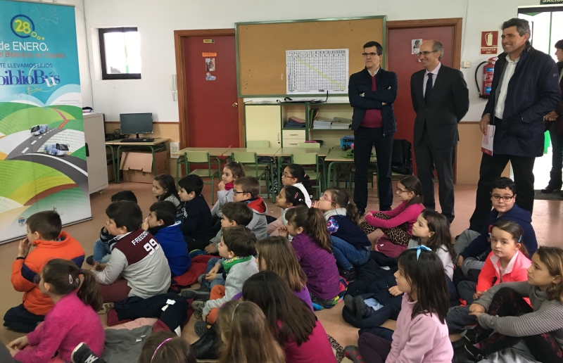 Visita del presidente de la Diputación al Colegio de Castellanos de Moriscos