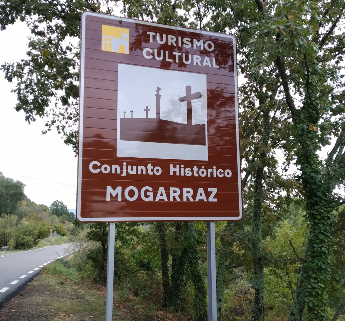 Señalización del municipio de Mogarraz