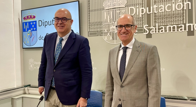 El presidente de la Diputación, Javier Iglesias, y el diputado de Presidencia, Carlos García Sierra.