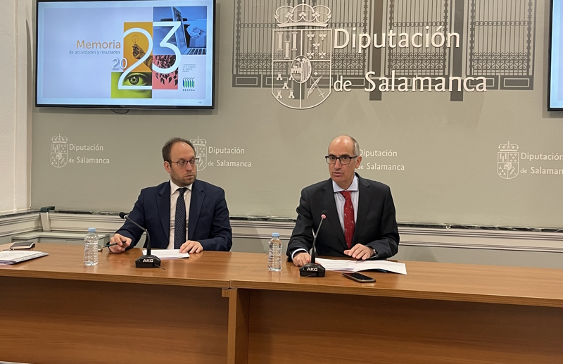 El presidente de la Diputación y de REGTSA, Javier Iglesias, y el diputado de Economía y Hacienda y vicepresidente de REGTSA, Marcos Iglesias