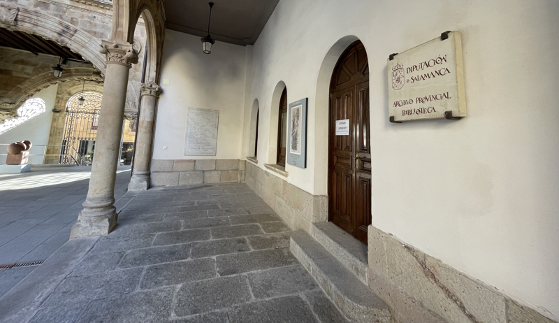Entrada del Archivo Provincial