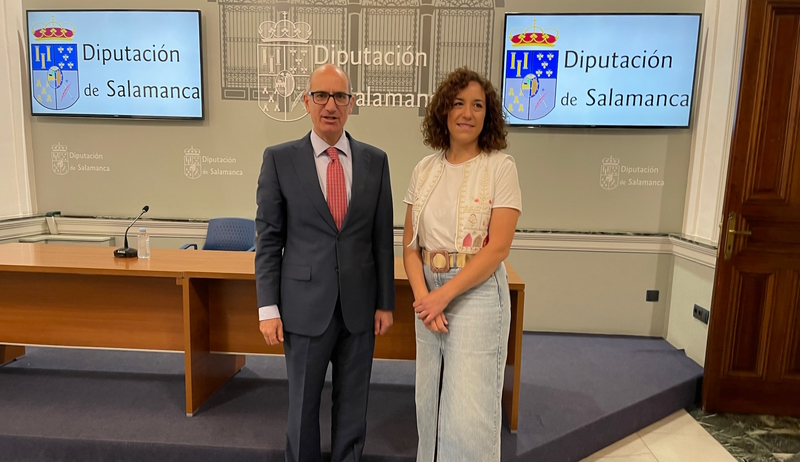 El presidente de la Diputación de Salamanca, Javier Iglesias, y la la diputada de Medio Ambiente, Pilar Sánchez.