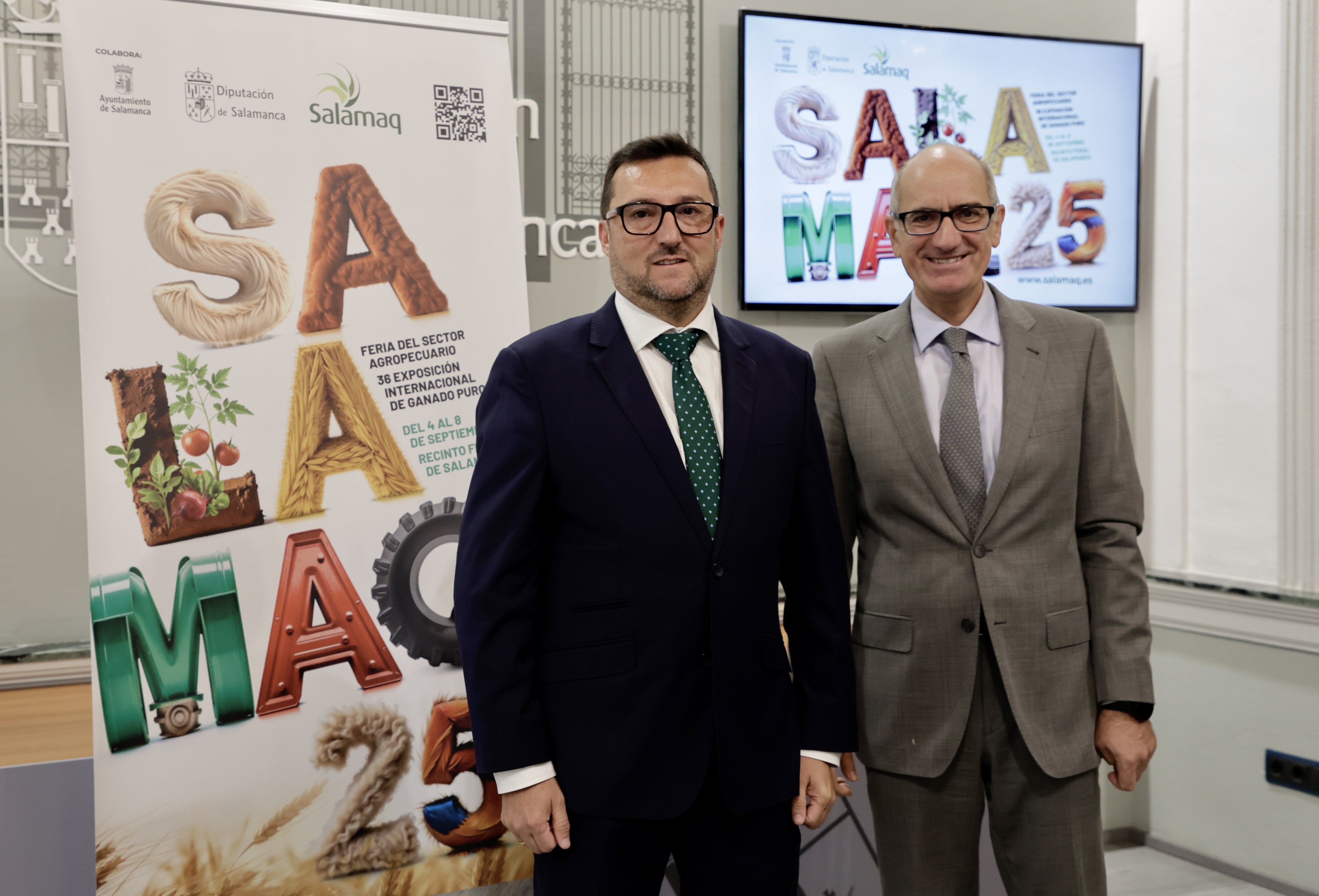 El presidente de la Diputación de Salamanca, Javier Iglesias, y el diputado de Salamaq, Santiago Castañeda.