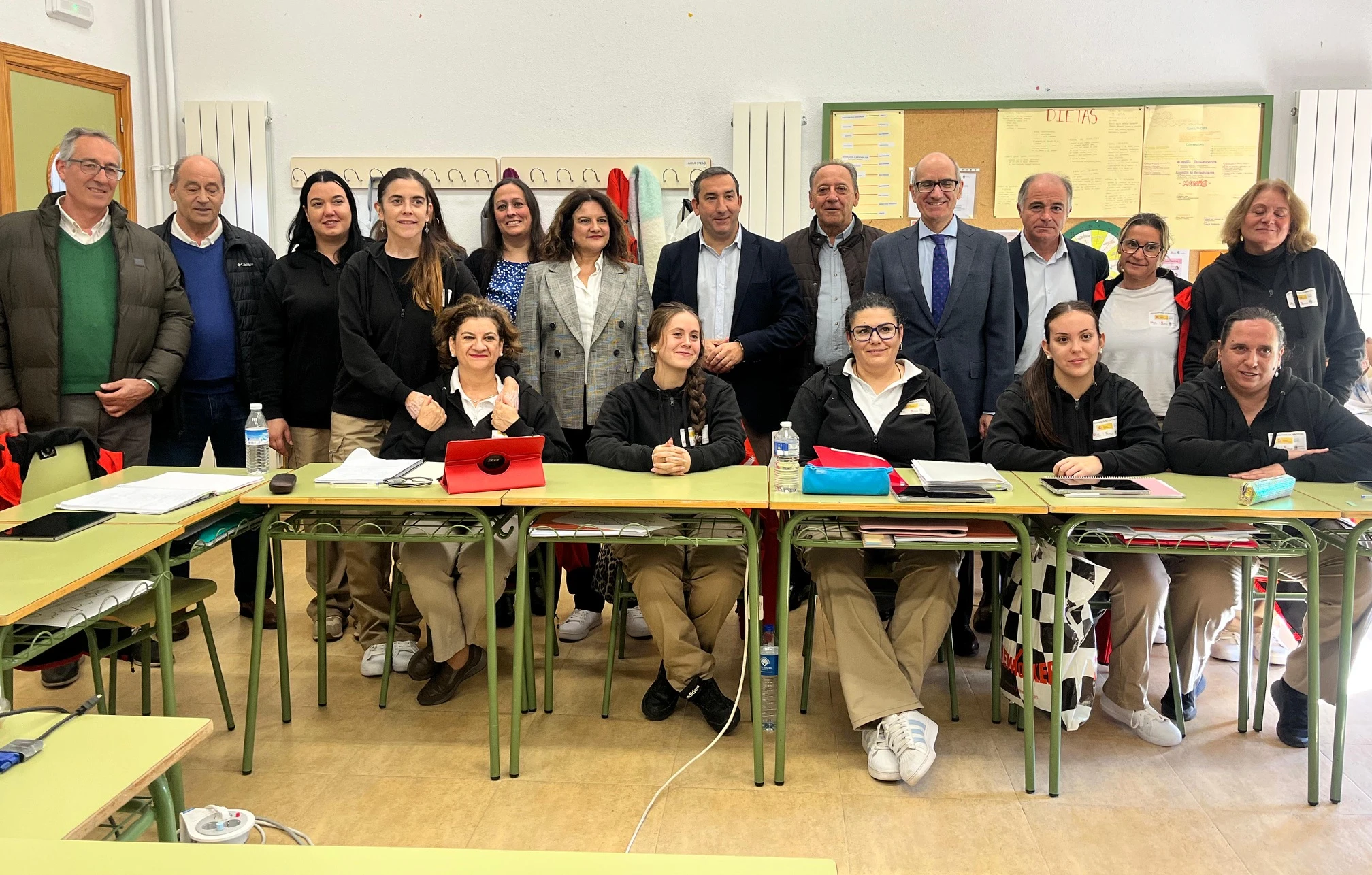 Junta y Diputación de Salamanca forman a 10 personas desempleadas en el programa mixto de atención sociosanitaria de Macotera