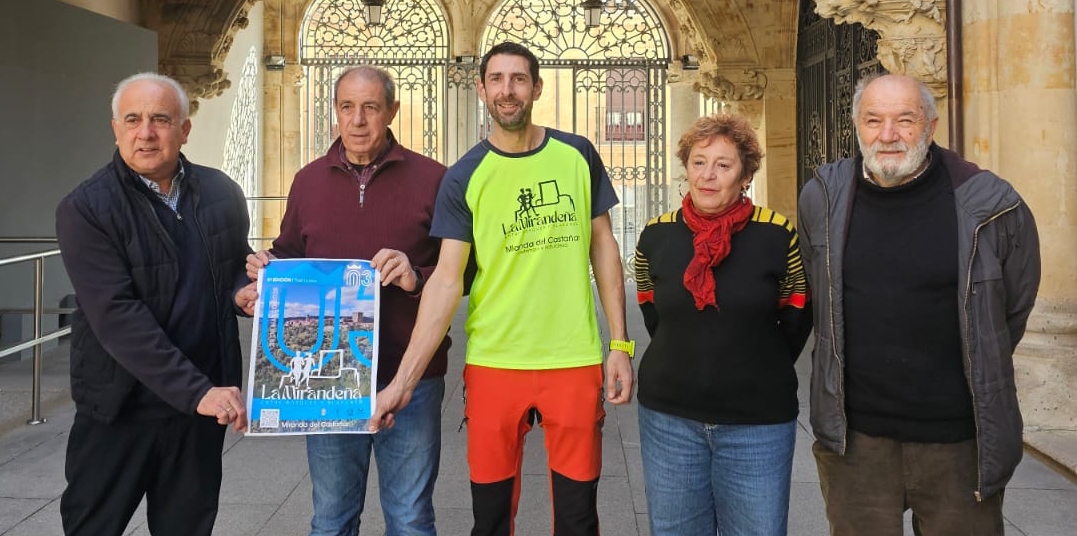 Autoridades en la presentación de La Mirandeña 2026