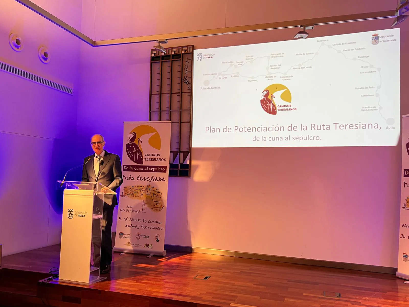 Presentación del Presidente de la Diputación del Plan de Potenciación de la Ruta Teresiana de la Cuna al Sepulcro como referente turístico y dinamizador